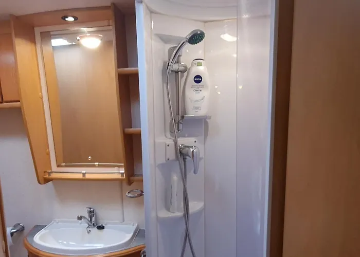 Caravan On The Shkoder