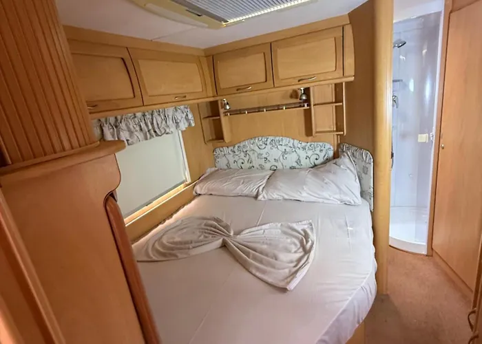 Caravan On The Shkoder